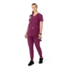 Blusa de trabalho pré-natal Henley Force Essentials para mulher