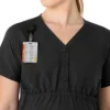 Blusa de trabalho pré-natal Henley Force Essentials para mulher