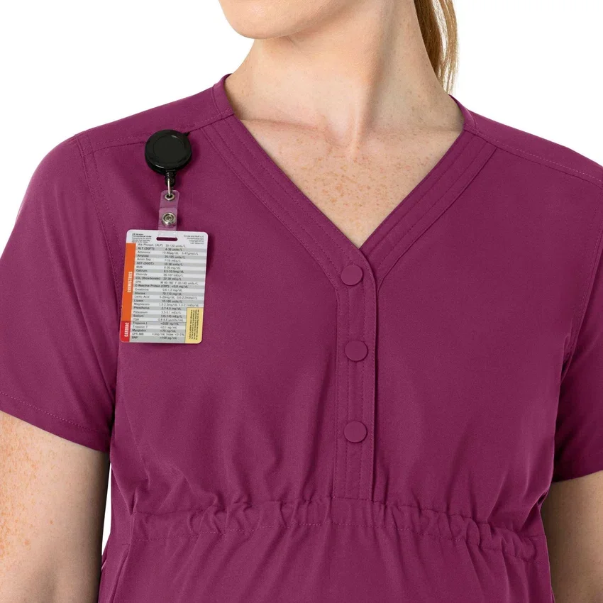 Blusa de trabalho pré-natal Henley Force Essentials para mulher