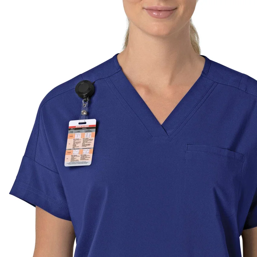 Blusa médica feminina Force Cross-Flex com decote em V oversized