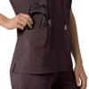 Blusa médica feminina Force Cross-Flex com decote em V oversized
