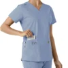 Blusa médica feminina Force Essentials com decote em V e painéis de malha