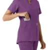 Blusa médica feminina Force Essentials com decote em V e painéis em malha