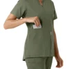 Blusa médica feminina Force Essentials com decote em V e painéis em malha