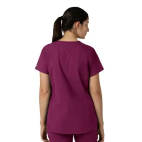 Blusa médica tipo túnica com decote em V da coleção Force Essentials para mulher