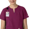 Blusa médica tipo túnica com decote em V da coleção Force Essentials para mulher