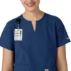 Blusa médica tipo túnica com decote em V da coleção Force Essentials para mulher