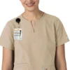 Blusa médica tipo túnica com decote em V da coleção Force Essentials para mulher