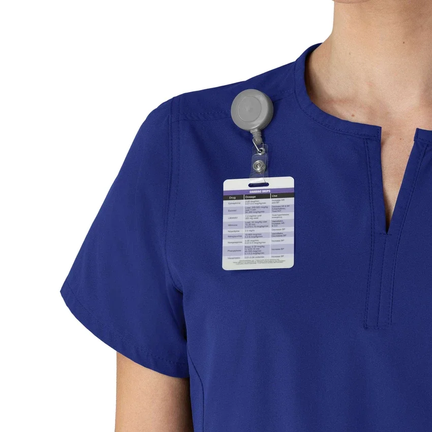Blusa médica tipo túnica com decote em V da coleção Force Essentials para mulher
