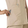 Blusa médica tipo túnica com decote em V da coleção Force Essentials para mulher