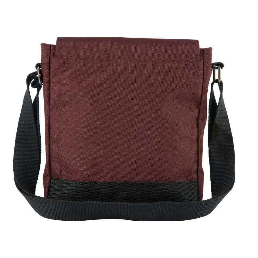 Bolsa a tiracolo com fecho de pressão