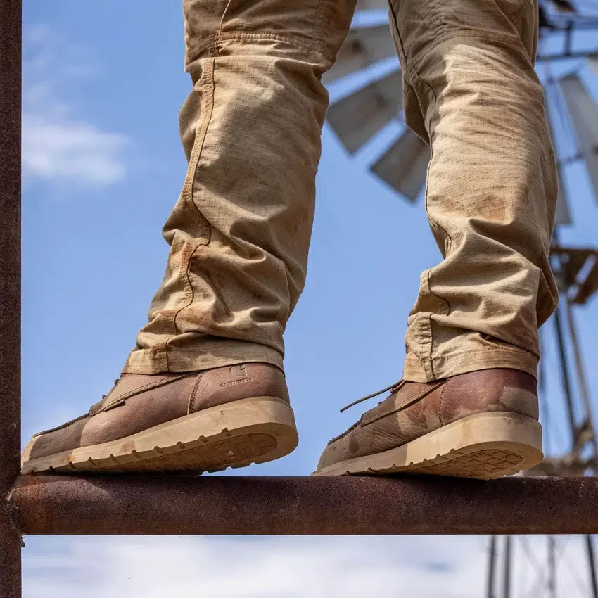Bota impermeável com biqueira moc e salto em cunha de 6"