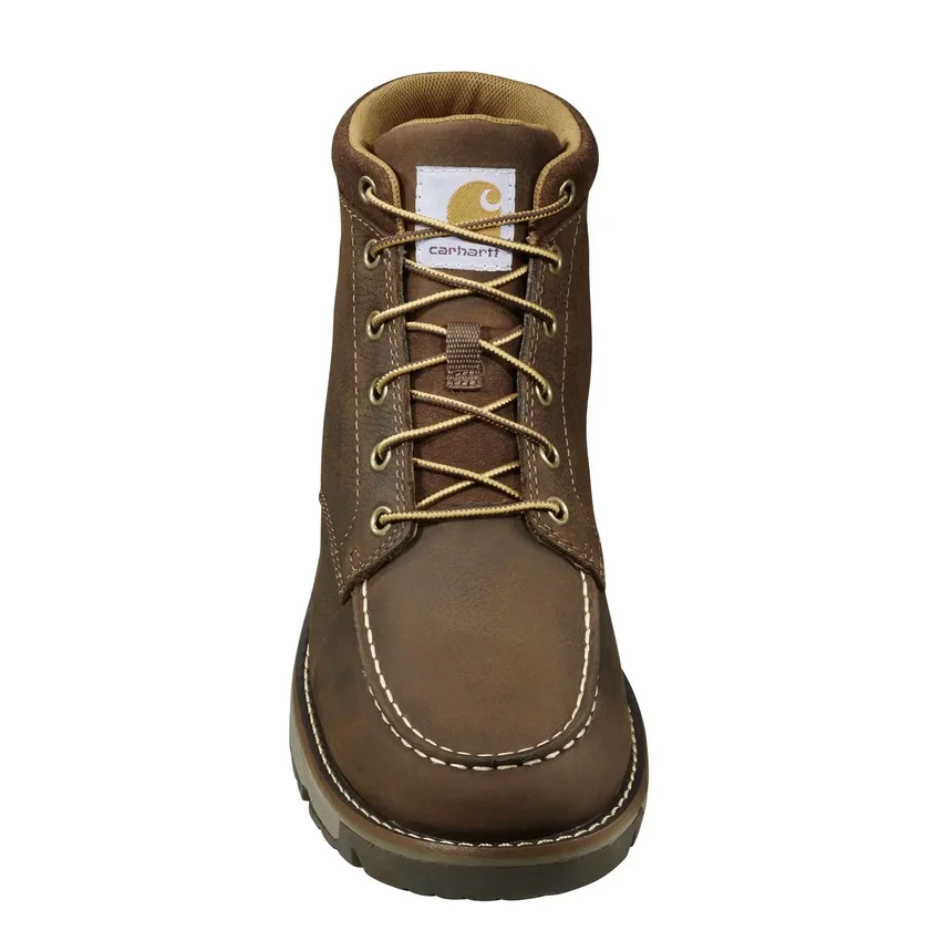 Bota Millbrook com biqueira macia e salto em cunha