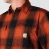Camisa de flanela xadrez de manguitos largos, corte largo e tecido pesado