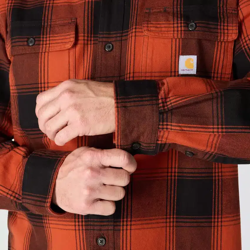 Camisa de flanela xadrez de manguitos largos, corte largo e tecido pesado