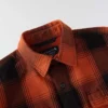 Camisa de flanela xadrez de manguitos largos, corte largo e tecido pesado