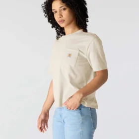 Camisas de gola redonda, corte largo e leve, com bolso, em Tencel