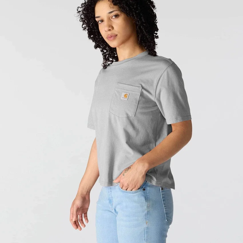 Camisas de gola redonda, corte largo e leve, com bolso, em Tencel