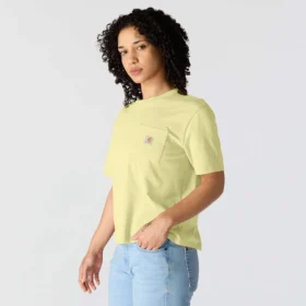 Camisas de gola redonda, corte largo e leve, com bolso, em Tencel