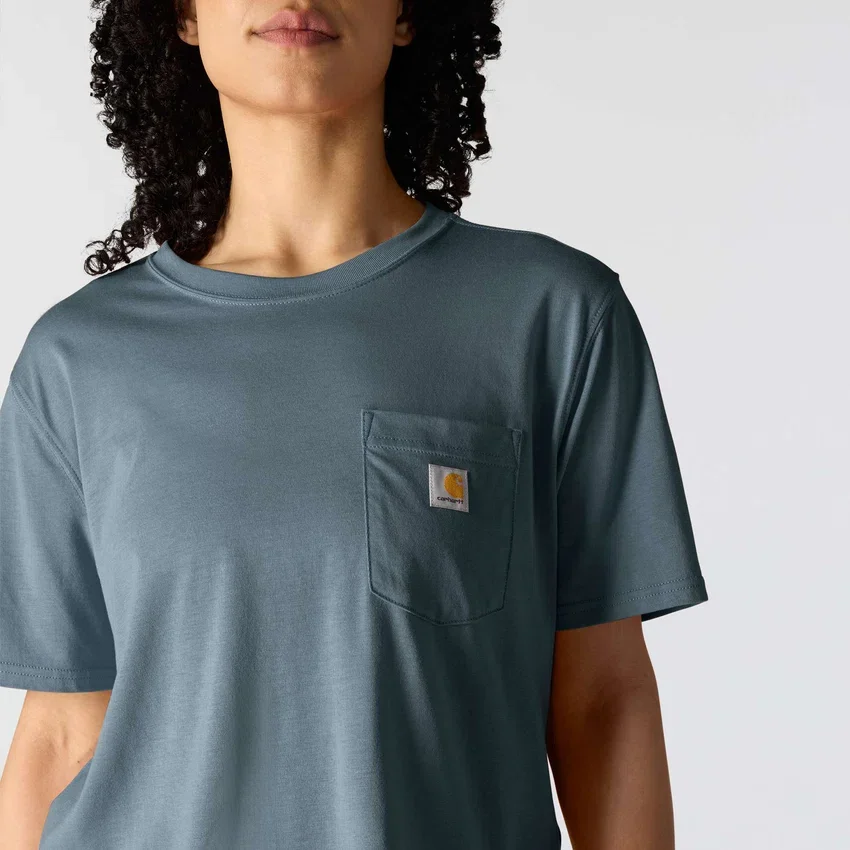 Camisas de gola redonda, corte largo e leve, com bolso, em Tencel