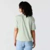 Camisas de gola redonda, corte largo e leve, com bolso, em Tencel