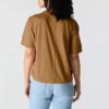 Camisas de gola redonda, corte largo e leve, com bolso, em Tencel
