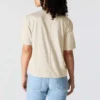 Camisas de gola redonda, corte largo e leve, com bolso, em Tencel
