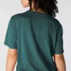 Camisas de gola redonda, corte largo e leve, com bolso, em Tencel