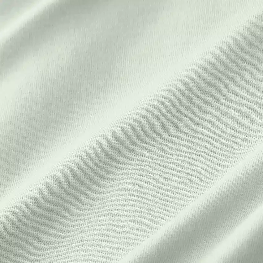 Camisas de gola redonda, corte largo e leve, com bolso, em Tencel