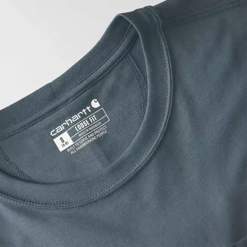 Camisas de gola redonda, corte largo e leve, com bolso, em Tencel