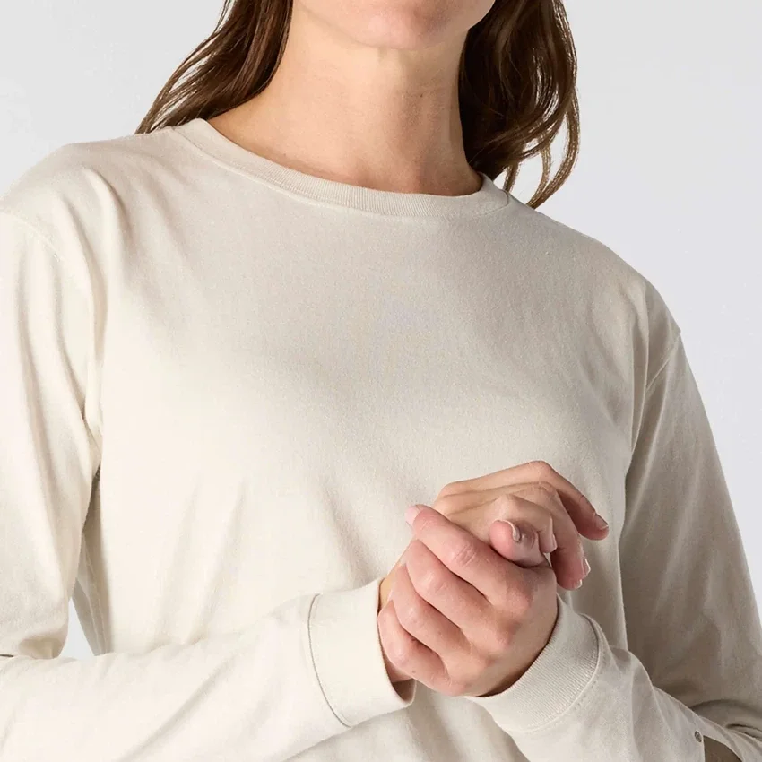 Camisas femininas Dearborn de corte largo, com manguitos compridos e peso pesado, com logótipo