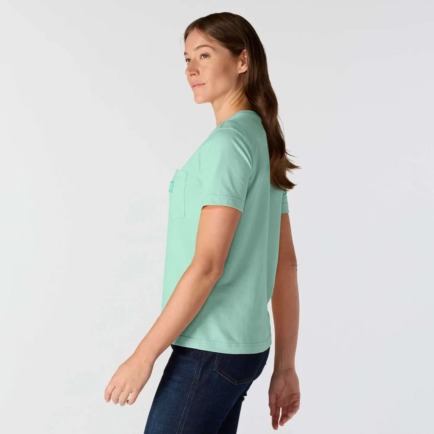 Camisas femininas Irvine de corte descontraído e respirável com bolsos