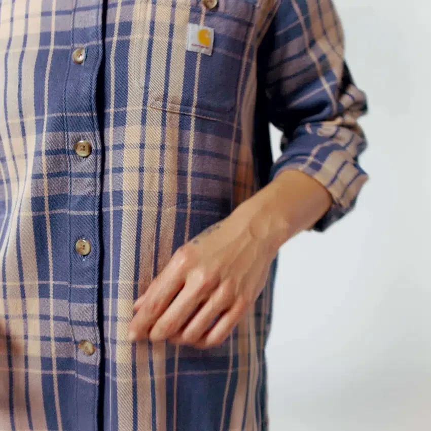 Camisas xadrez em sarja de corte largo da série Tencel™ para mulher