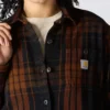 Camisas xadrez em sarja de corte largo da série Tencel™ para mulher