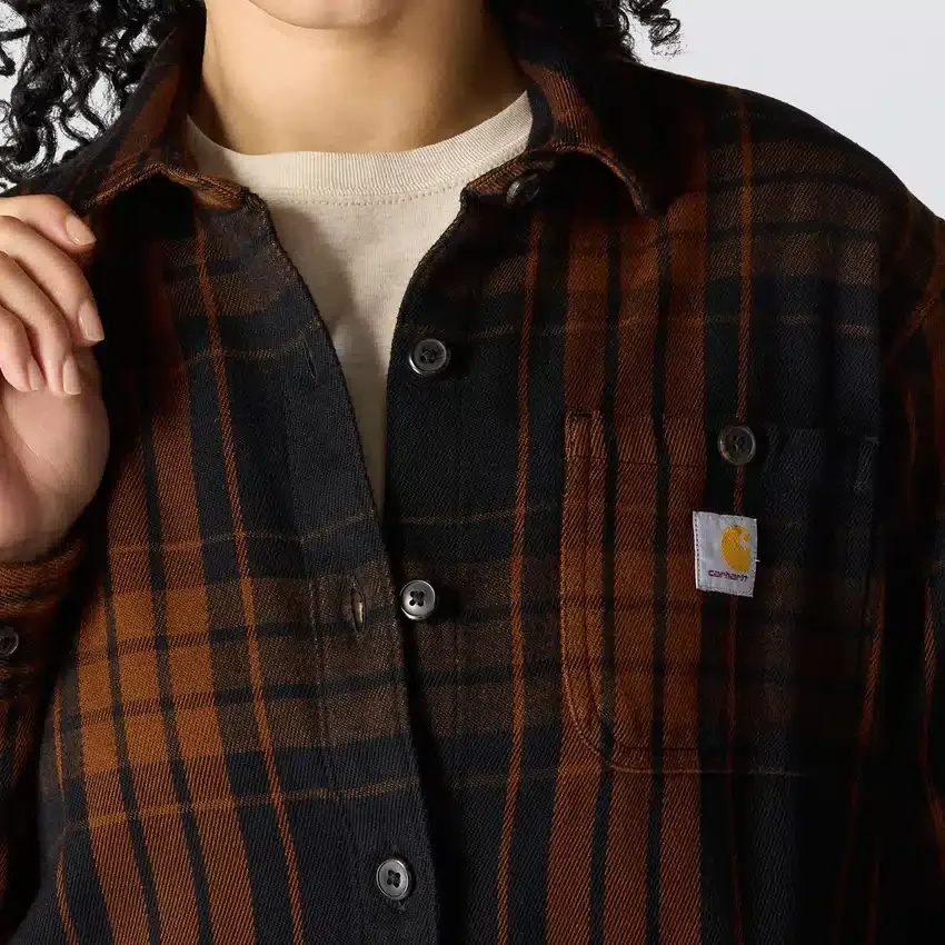 Camisas xadrez em sarja de corte largo da série Tencel™ para mulher
