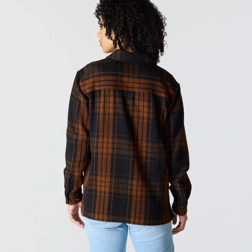 Camisas xadrez em sarja de corte largo da série Tencel™ para mulher