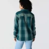 Camisas xadrez em sarja de corte largo da série Tencel™ para mulher
