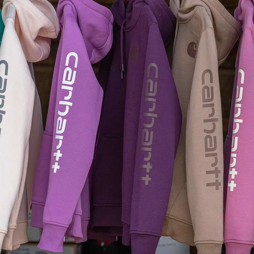 Camisola com capuz e logótipo Clarksburg icónica para mulher, com corte descontraído e forro polar