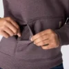 Camisola com capuz e logótipo Clarksburg icónica para mulher, com corte descontraído e forro polar