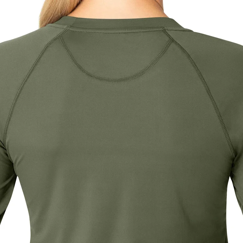 Camisola de manguitos largos de alto desempenho Force Sub-Scrubs para mulher