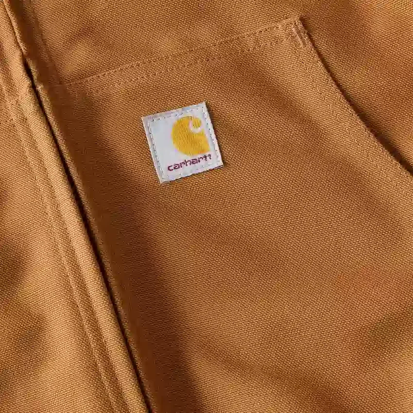 Carhartt J140 Casaco Active isolado para homem, em tecido Firm Duck icónico