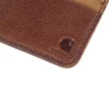 Carteira com bolso frontal em couro patinado