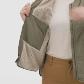Casaco feminino Rockford leve, com forro de sherpa, isolante e resistente à água – Casaco Rain Defender