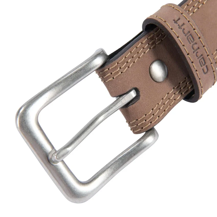Cinto de couro com costura tripla