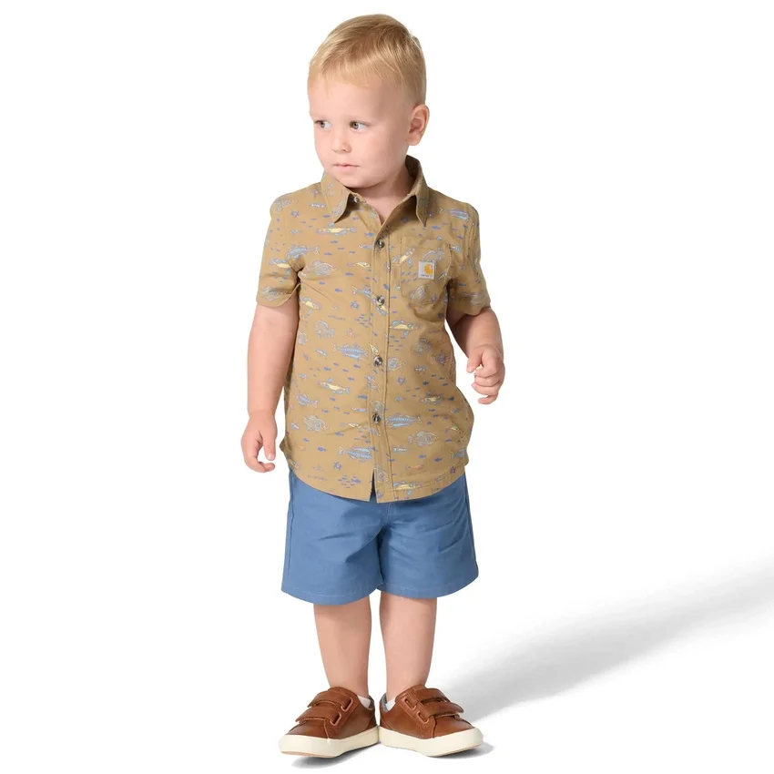 Conjunto de 2 peças para meninos: camisa estampada com manguitos curtos e calções de lona (crianças pequenas)