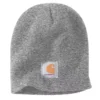Gorro com emblema em malha