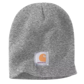 Gorro com emblema em malha