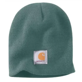 Gorro com emblema em malha
