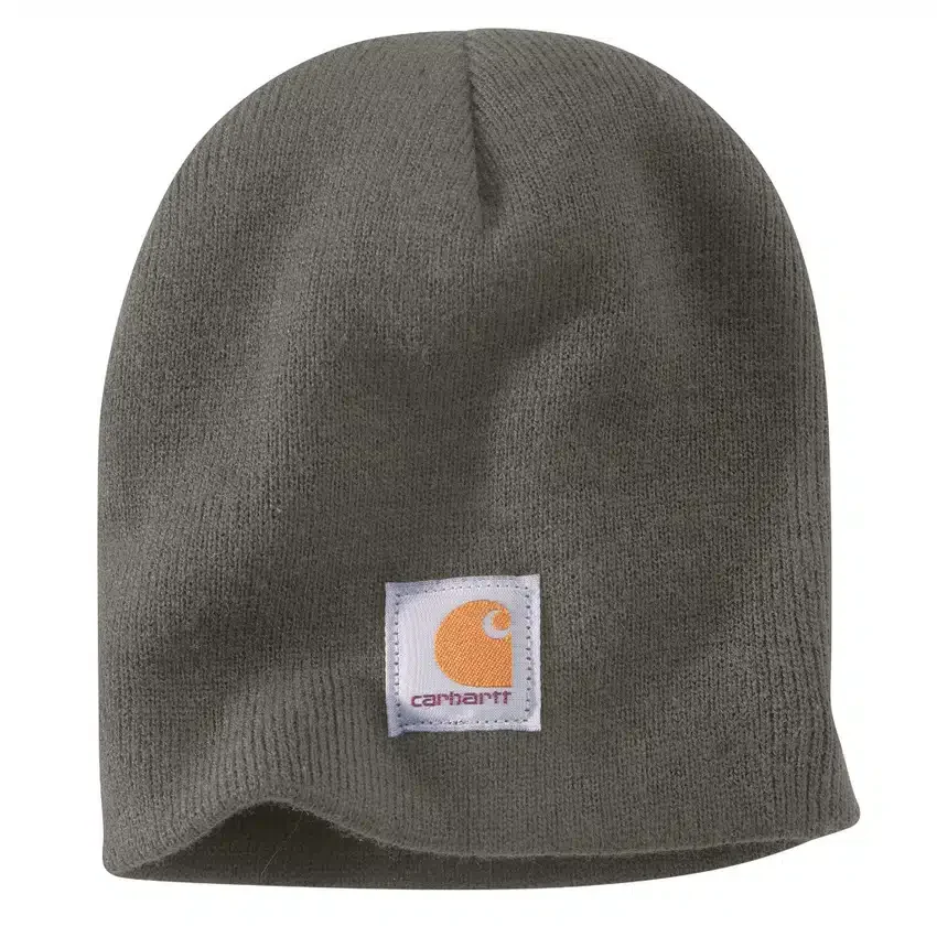 Gorro com emblema em malha
