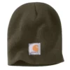 Gorro com emblema em malha